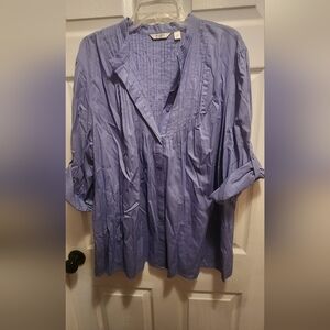 Liz Claiborne Women's Light Blue Button Down Shirt